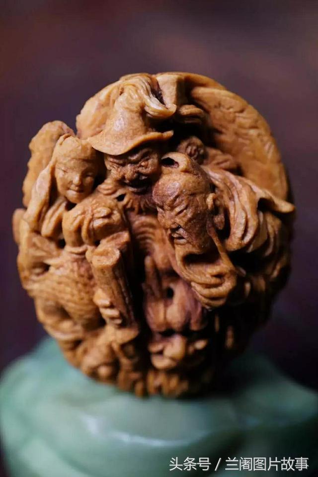 核雕：传统民间微型雕刻工艺，这件《君子四爱》的刻画惟妙惟肖